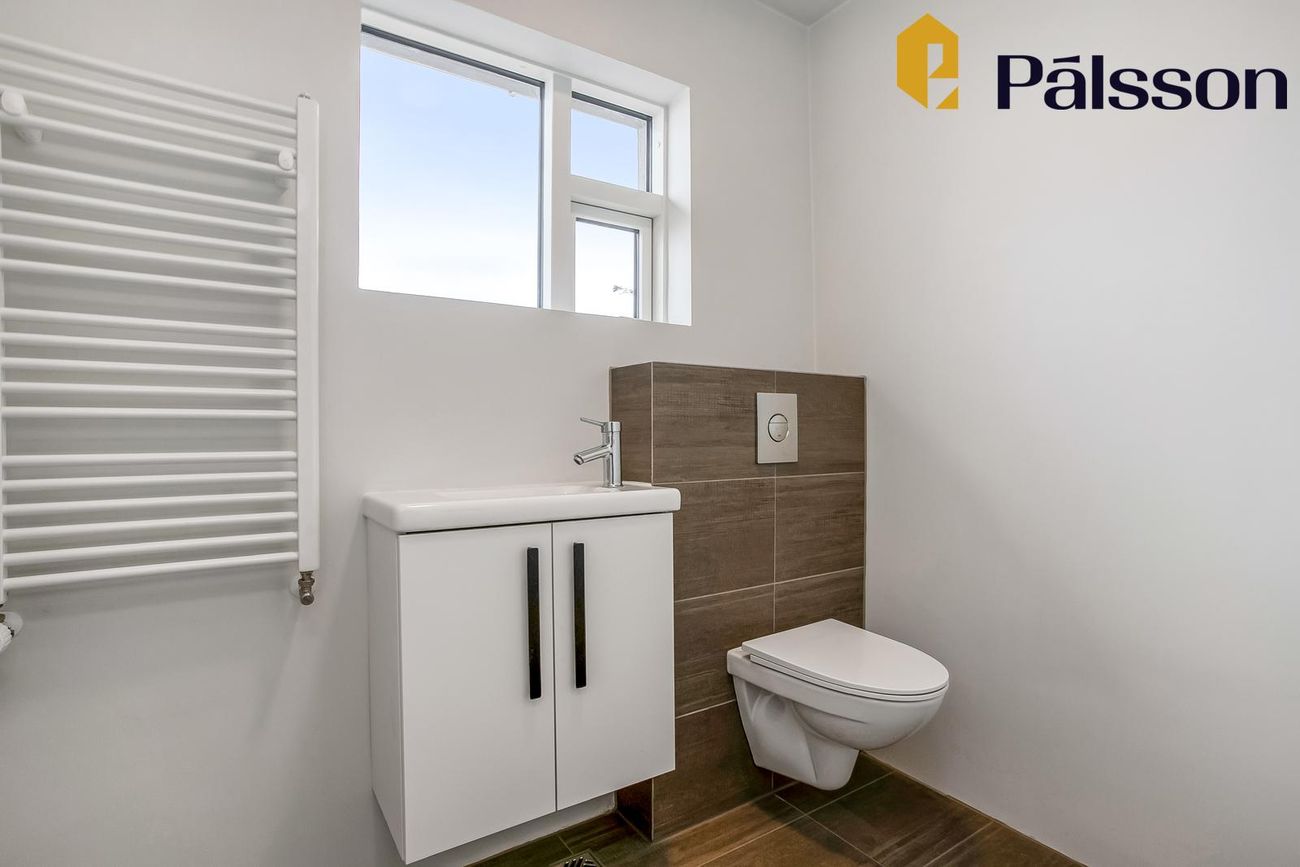 Ásbúðartröð 17, 220 Hafnarfjörður