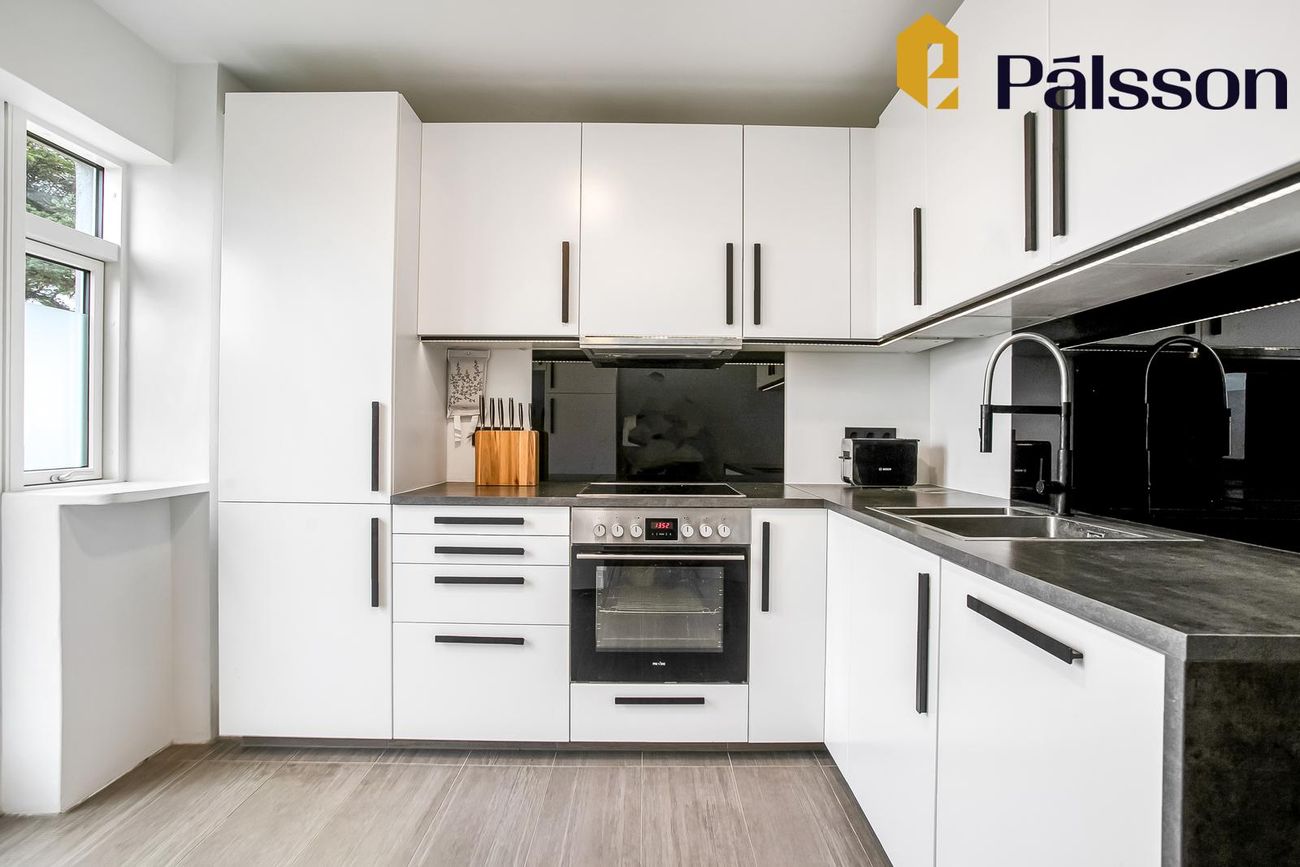 Ásbúðartröð 17, 220 Hafnarfjörður