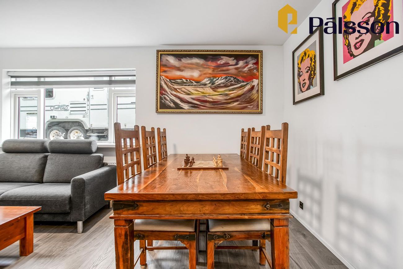 Ásbúðartröð 17, 220 Hafnarfjörður