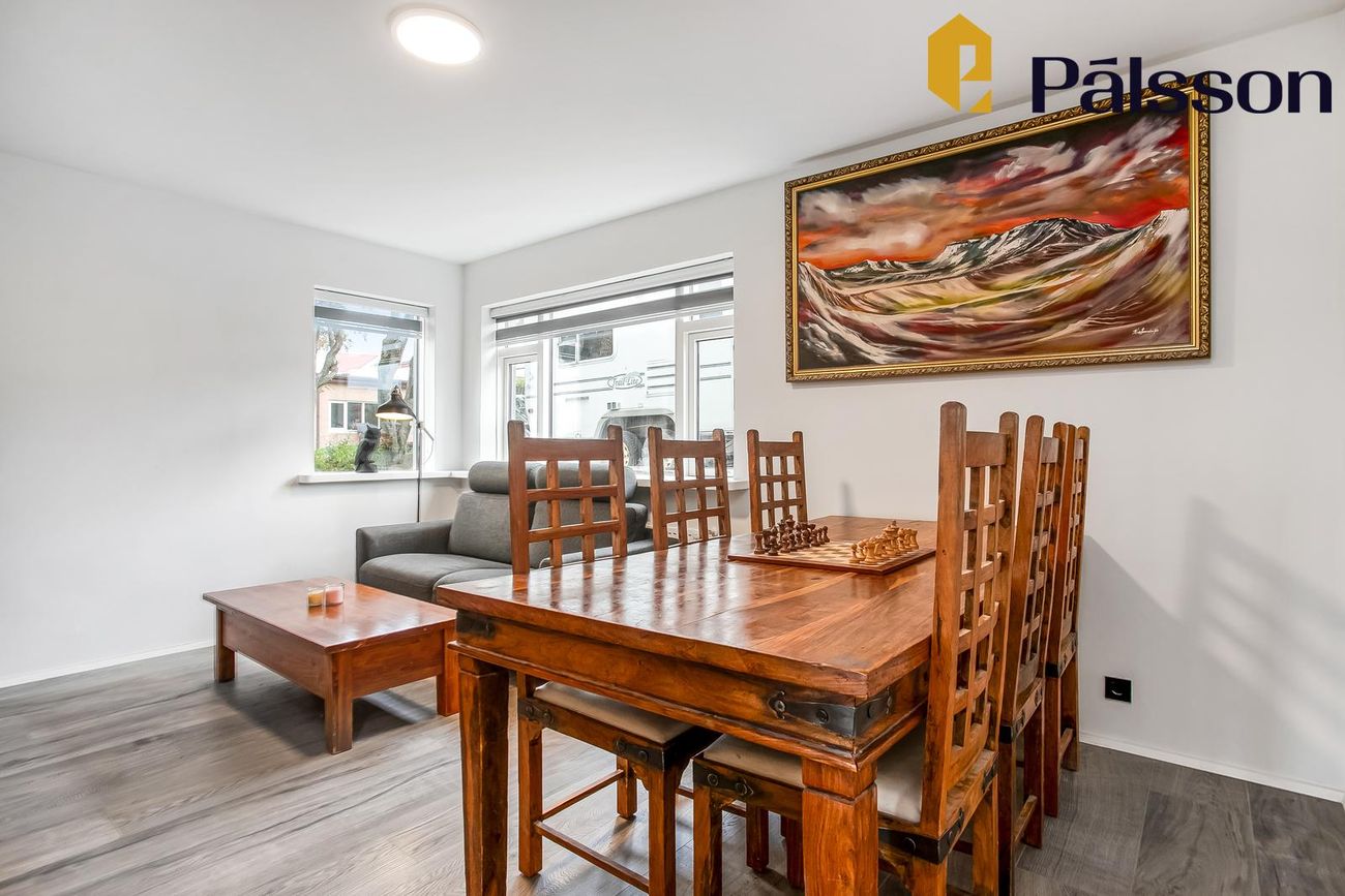 Ásbúðartröð 17, 220 Hafnarfjörður