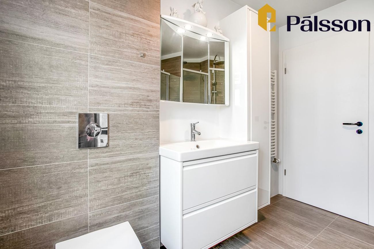 Ásbúðartröð 17, 220 Hafnarfjörður