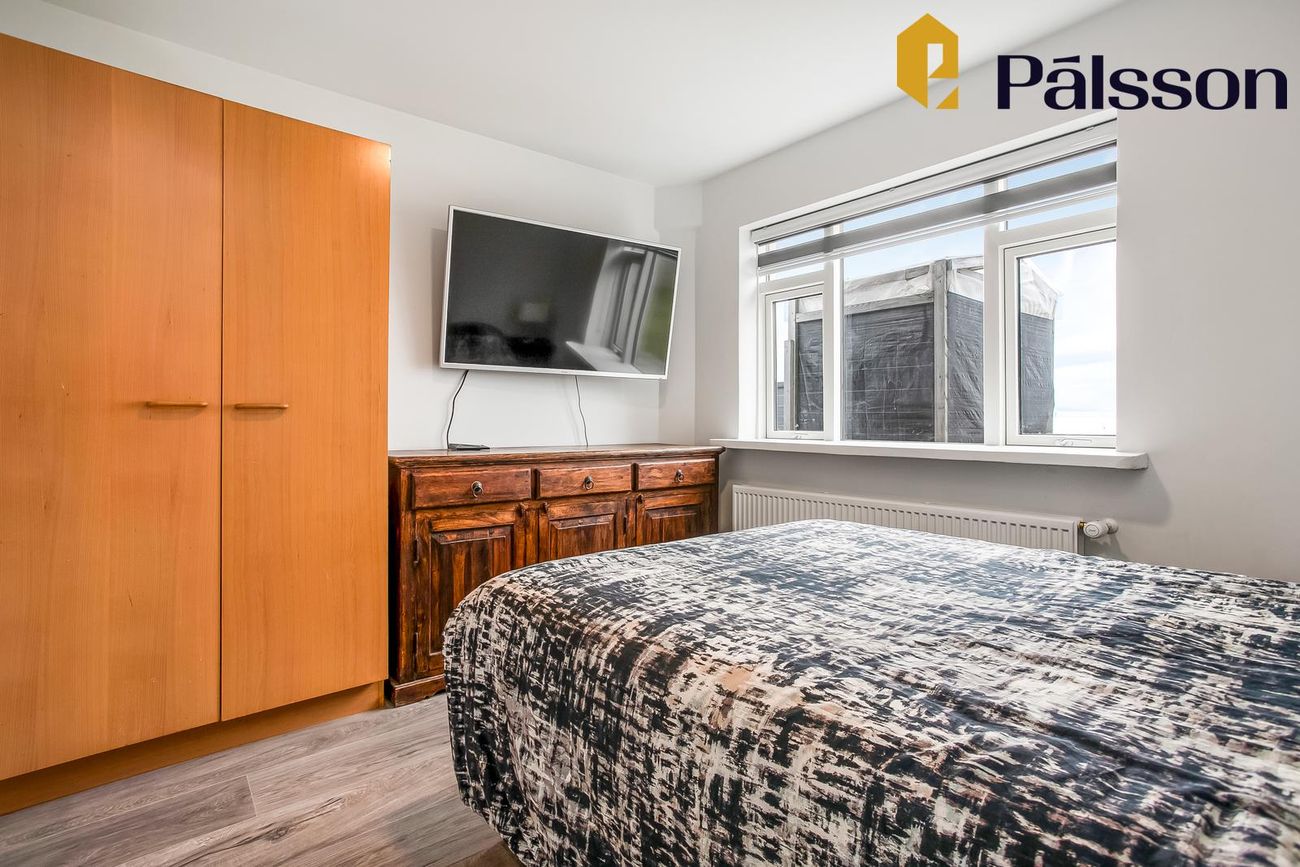 Ásbúðartröð 17, 220 Hafnarfjörður