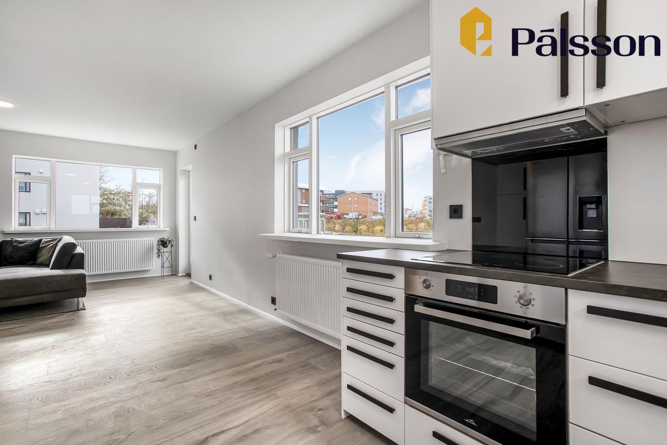 Ásbúðartröð 17, 220 Hafnarfjörður