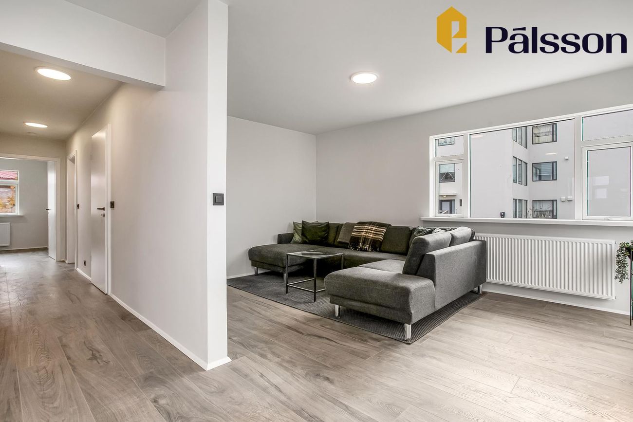 Ásbúðartröð 17, 220 Hafnarfjörður