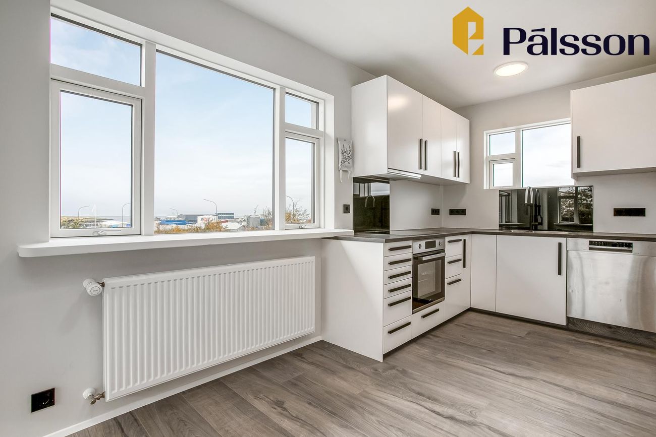 Ásbúðartröð 17, 220 Hafnarfjörður