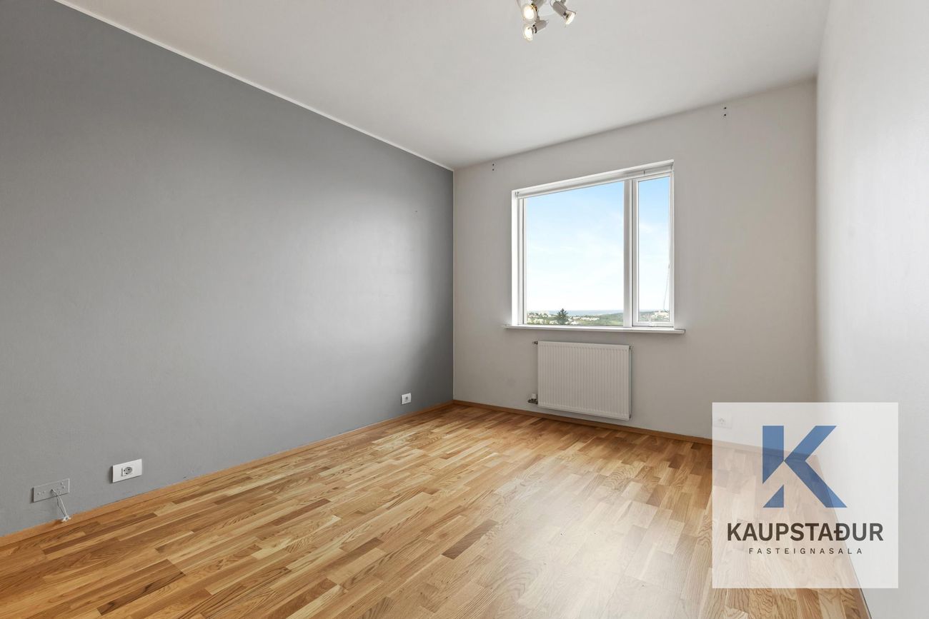 Dúfnahólar 4, 111 Reykjavík