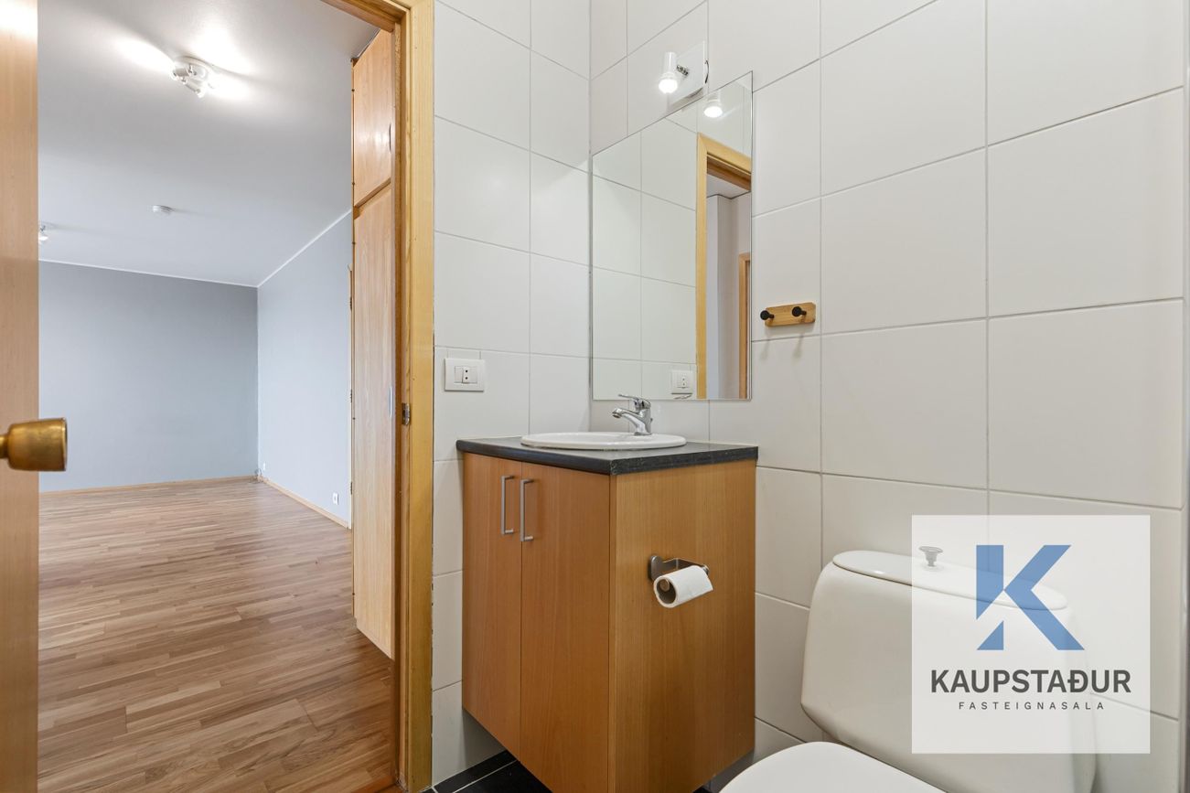 Dúfnahólar 4, 111 Reykjavík