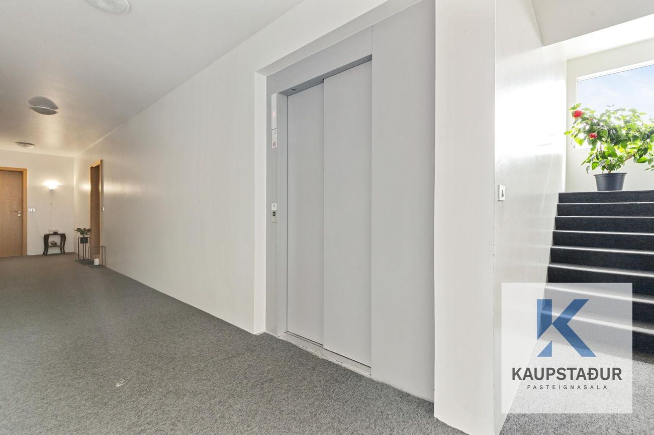 Dúfnahólar 4, 111 Reykjavík