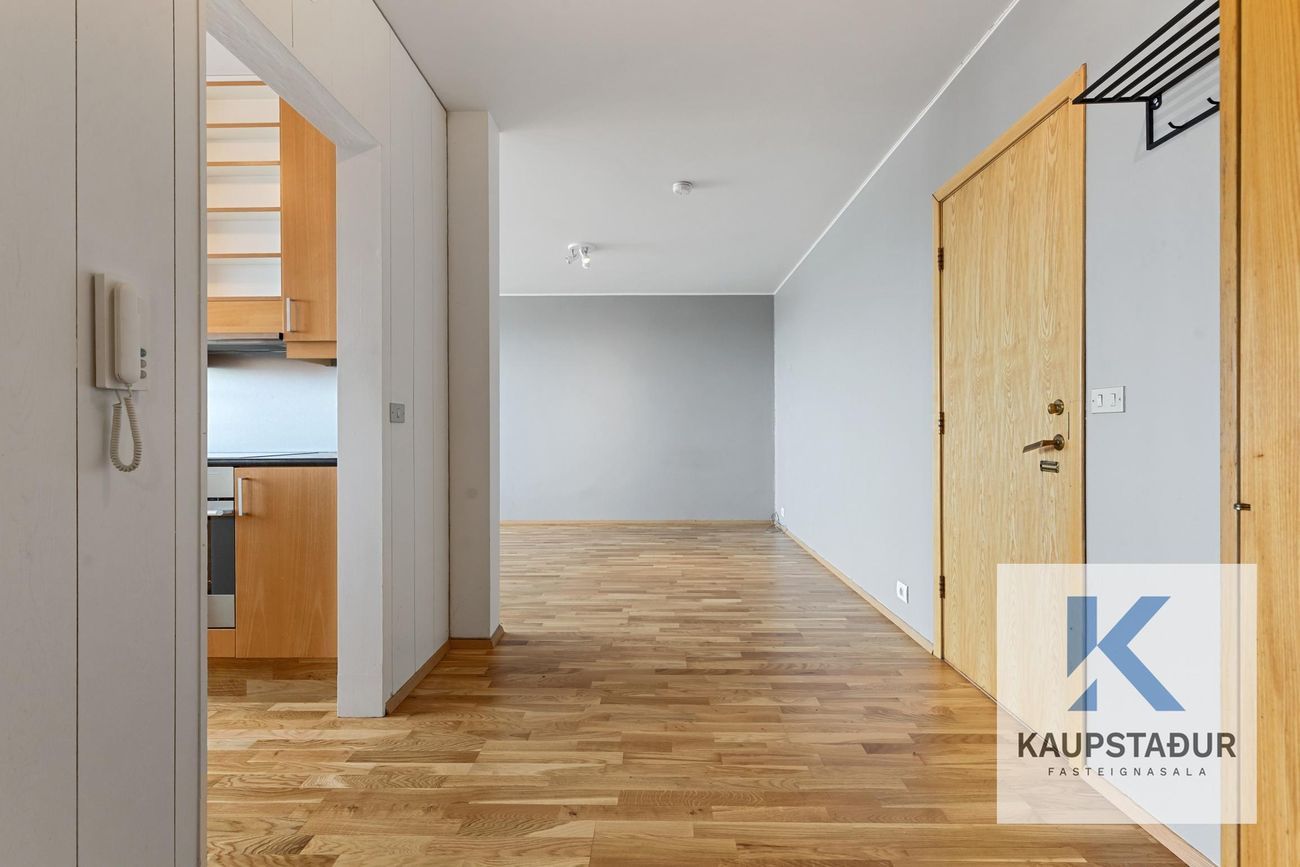 Dúfnahólar 4, 111 Reykjavík