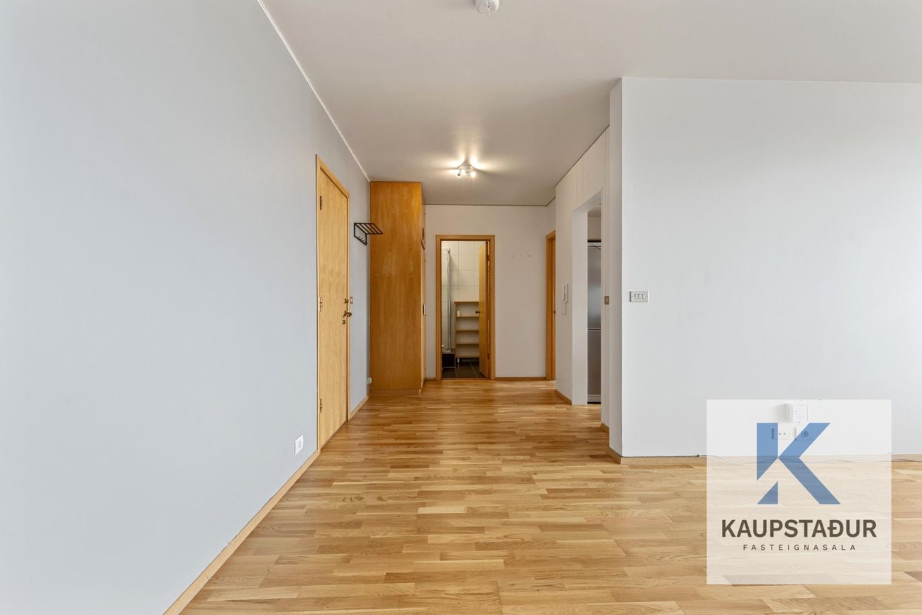 Dúfnahólar 4, 111 Reykjavík