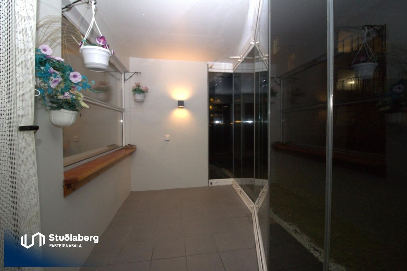 Vallarbraut 6 - 0104, 260 Reykjanesbær