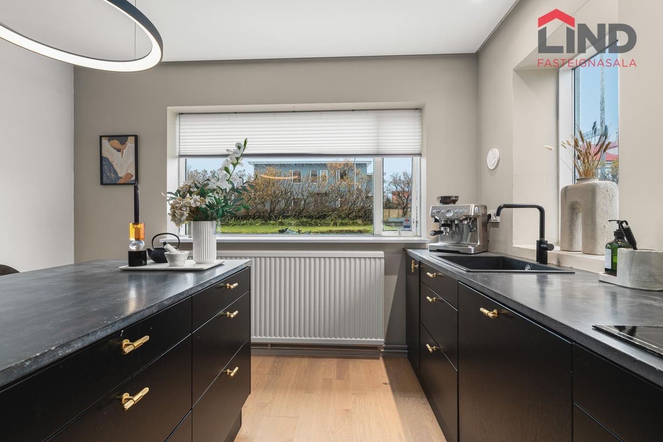 Arnarhraun 9, 220 Hafnarfjörður