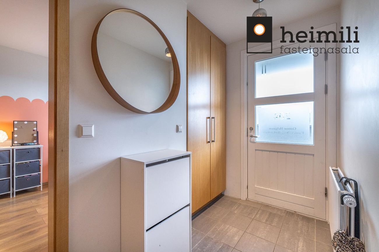 Eskivellir 21A, 221 Hafnarfjörður