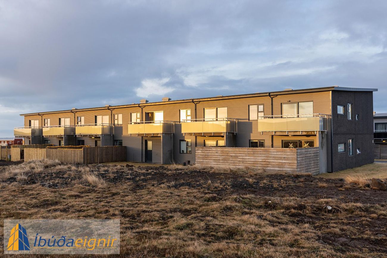 Dalsbraut 18, 260 Reykjanesbær