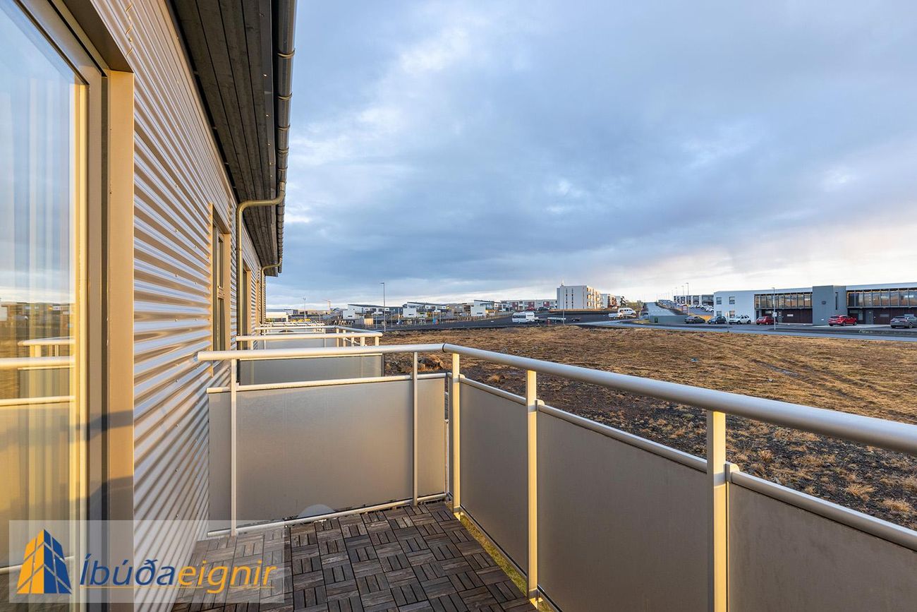 Dalsbraut 18, 260 Reykjanesbær