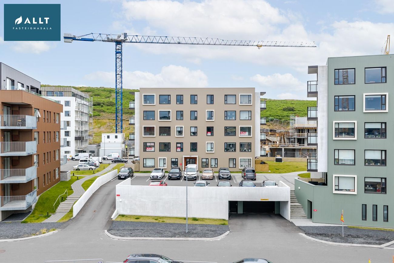 Hringhamar 35, 221 Hafnarfjörður