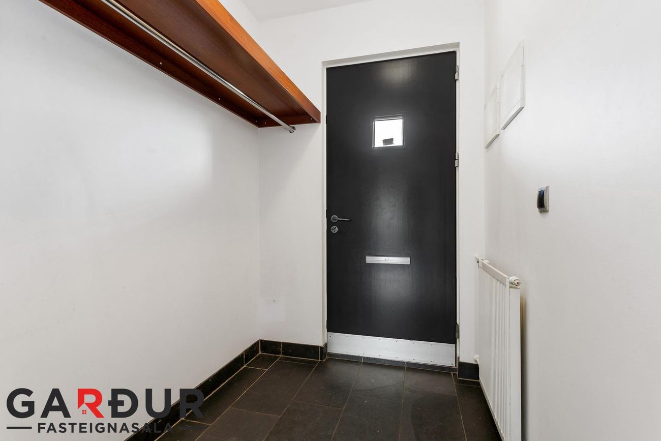 Klapparhlíð 13, 270 Mosfellsbær