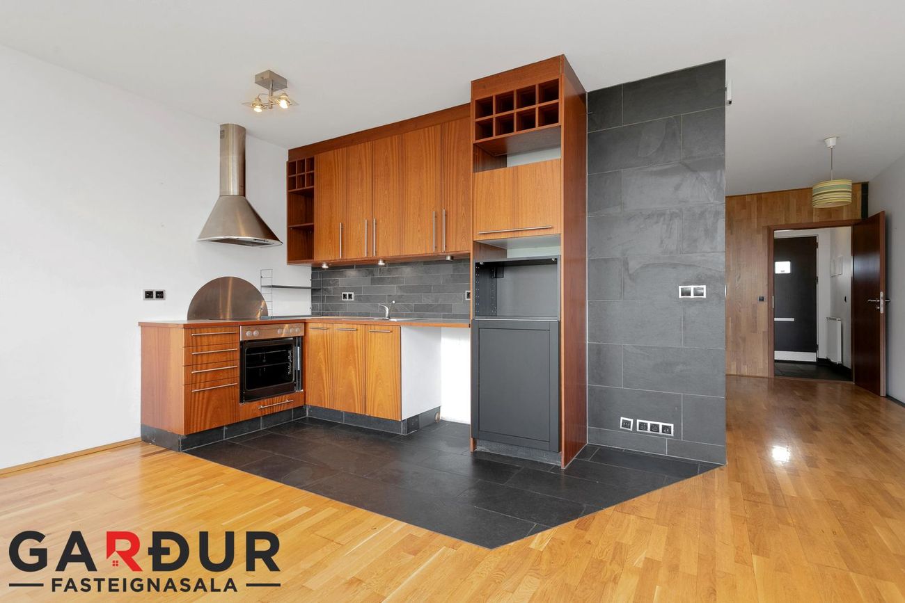 Klapparhlíð 13, 270 Mosfellsbær