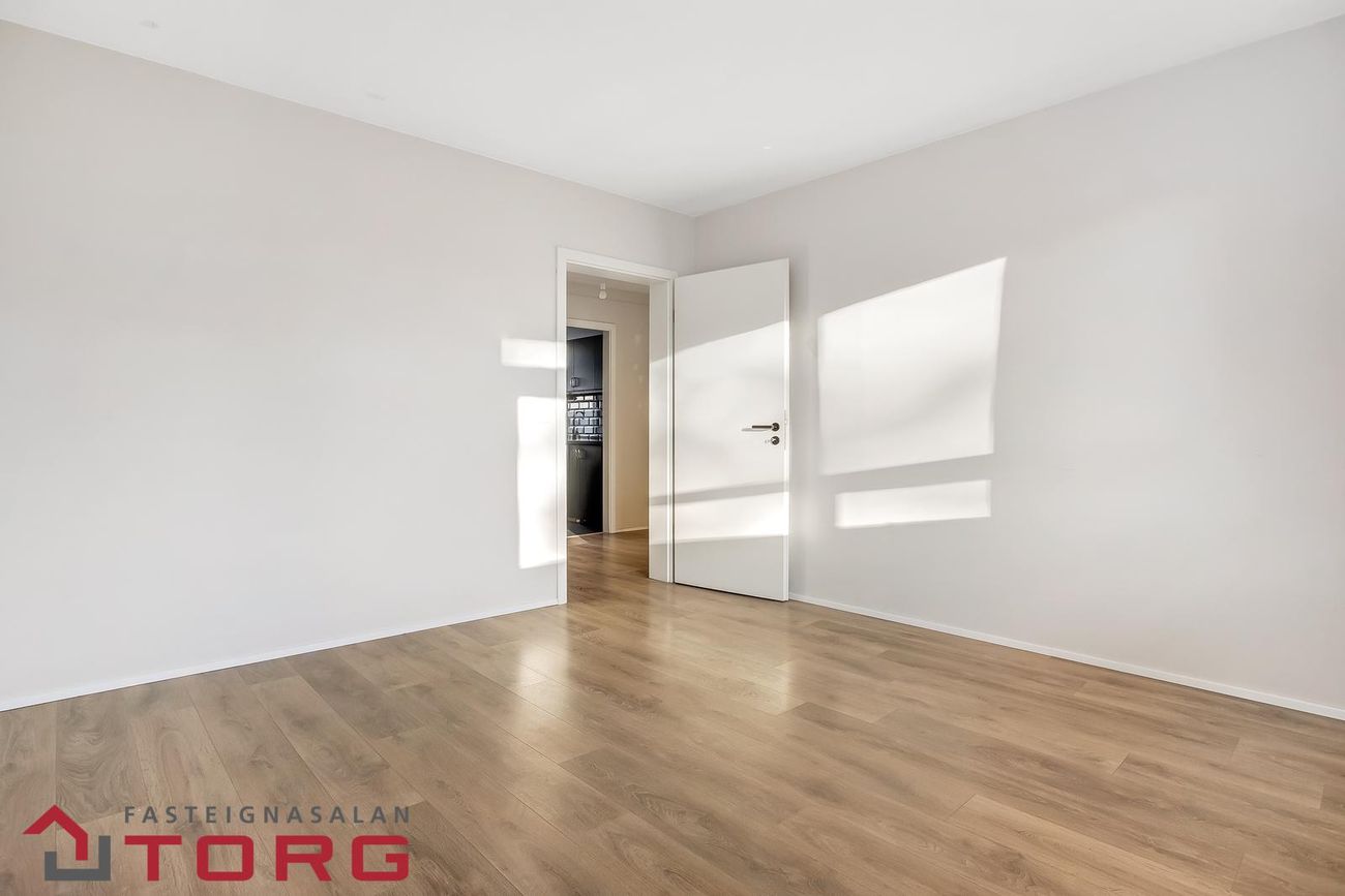 Hringbraut 99 - 0102, 101 Reykjavík