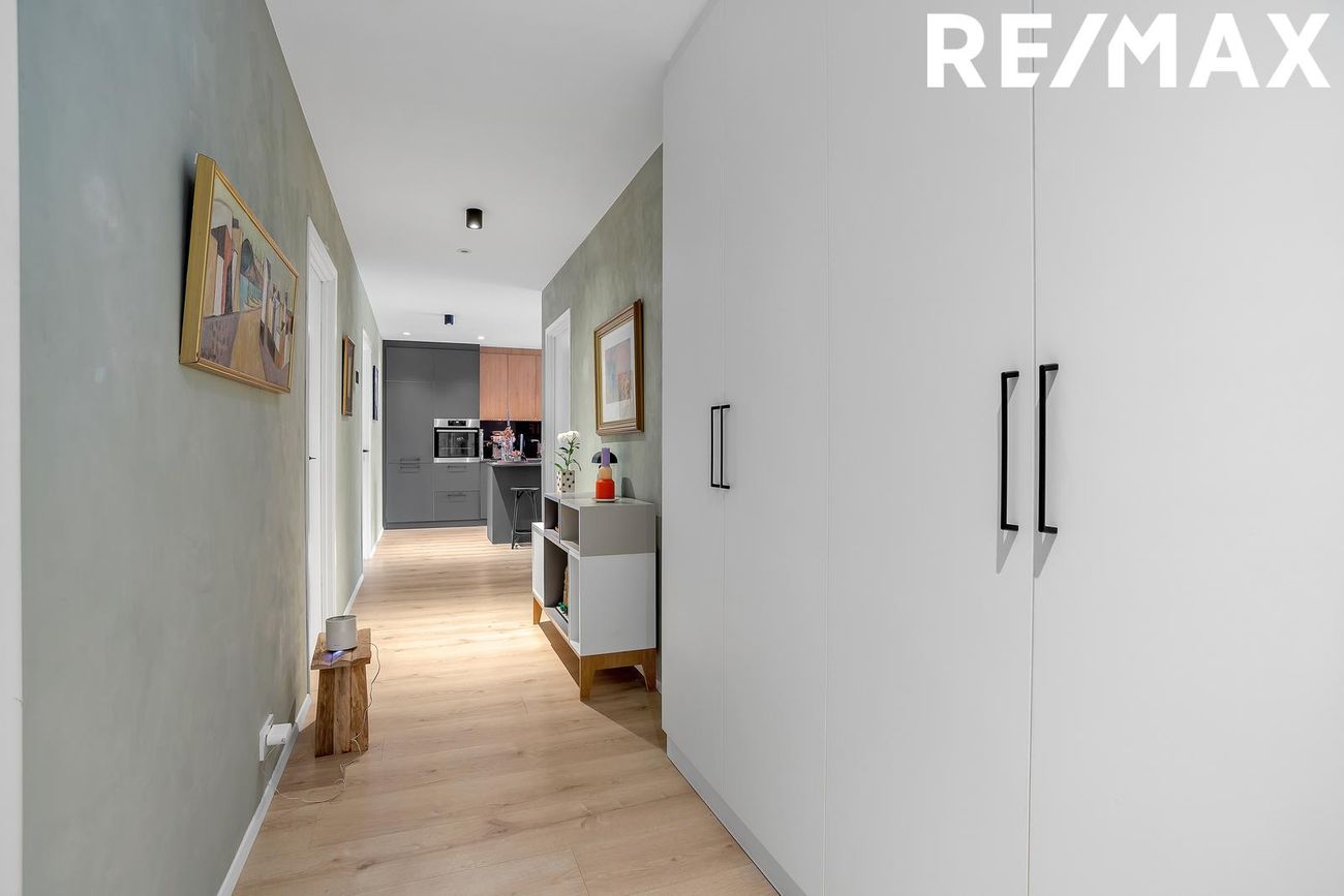 Hverfisgata 92A, 101 Reykjavík