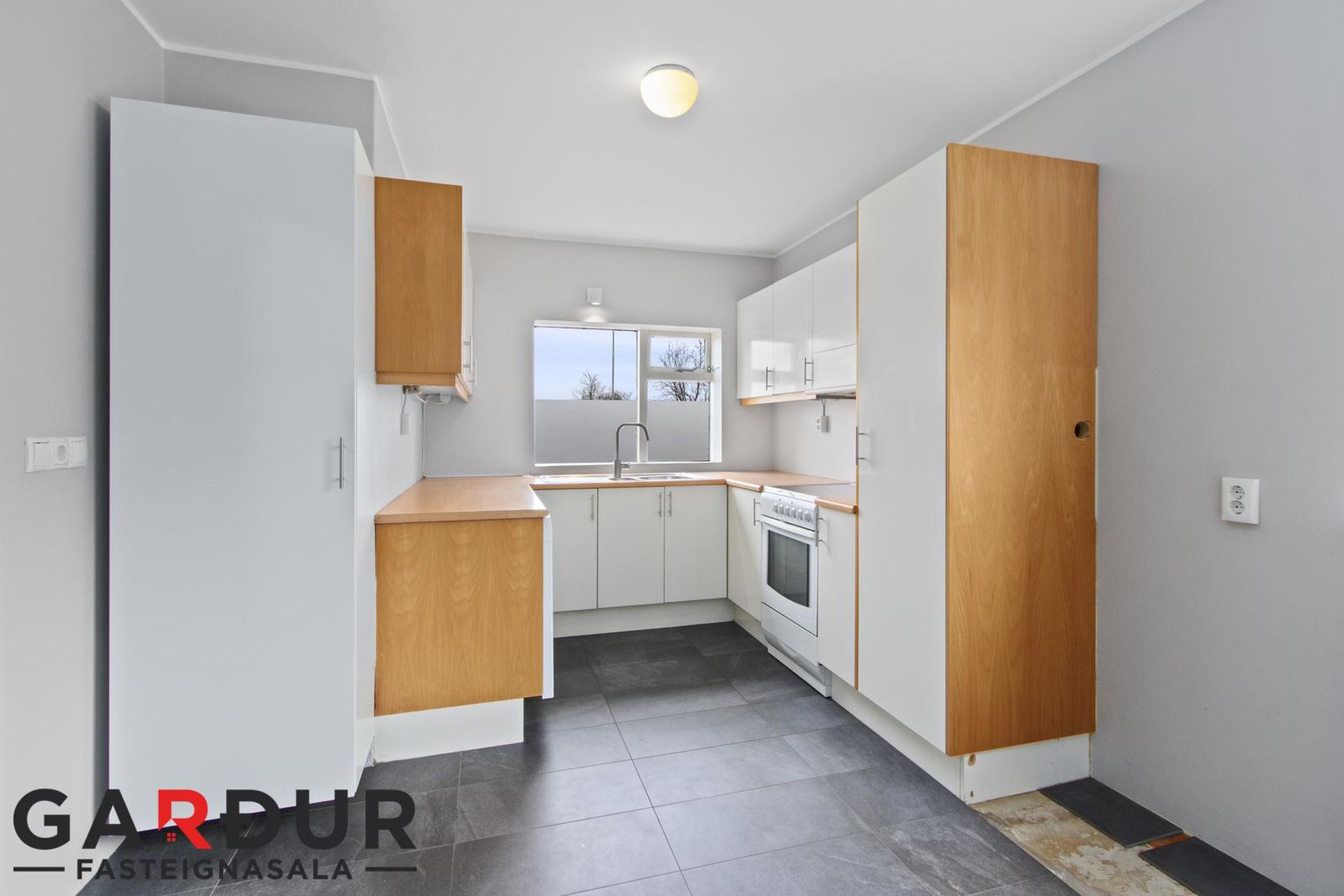 Kársnesbraut 17, 200 Kópavogur