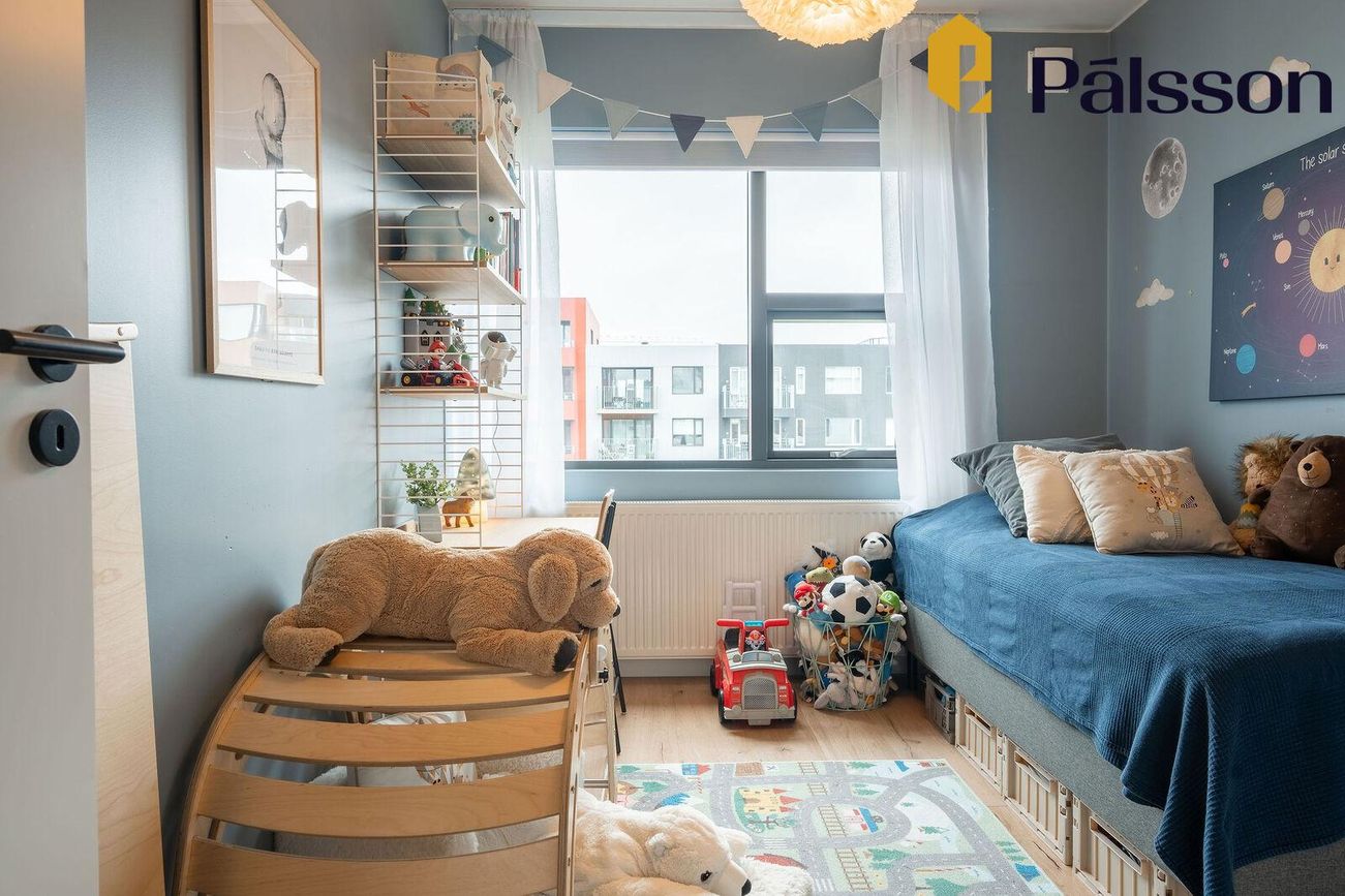 Smyrilshlíð 3, 102 Reykjavík