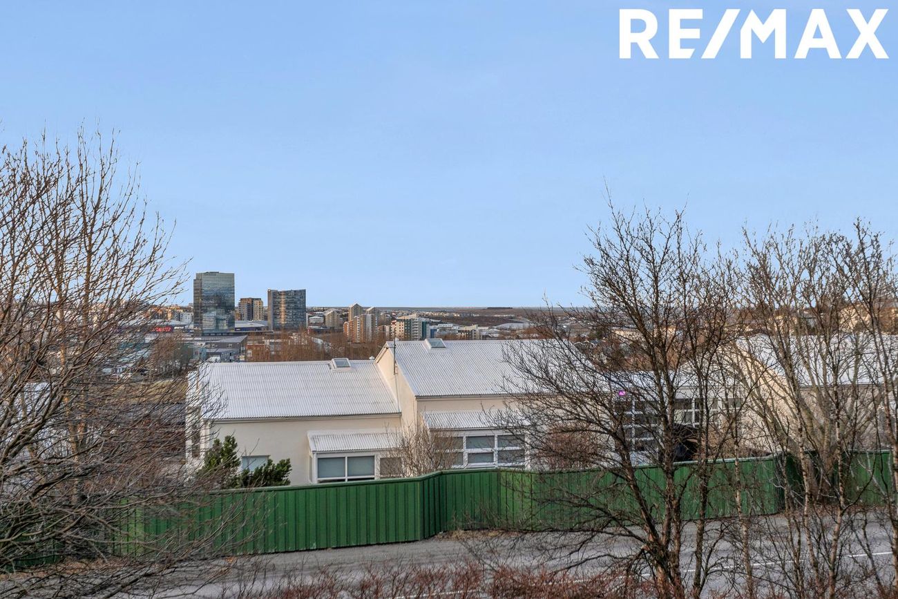 Hlíðarhjalli 69, 200 Kópavogur