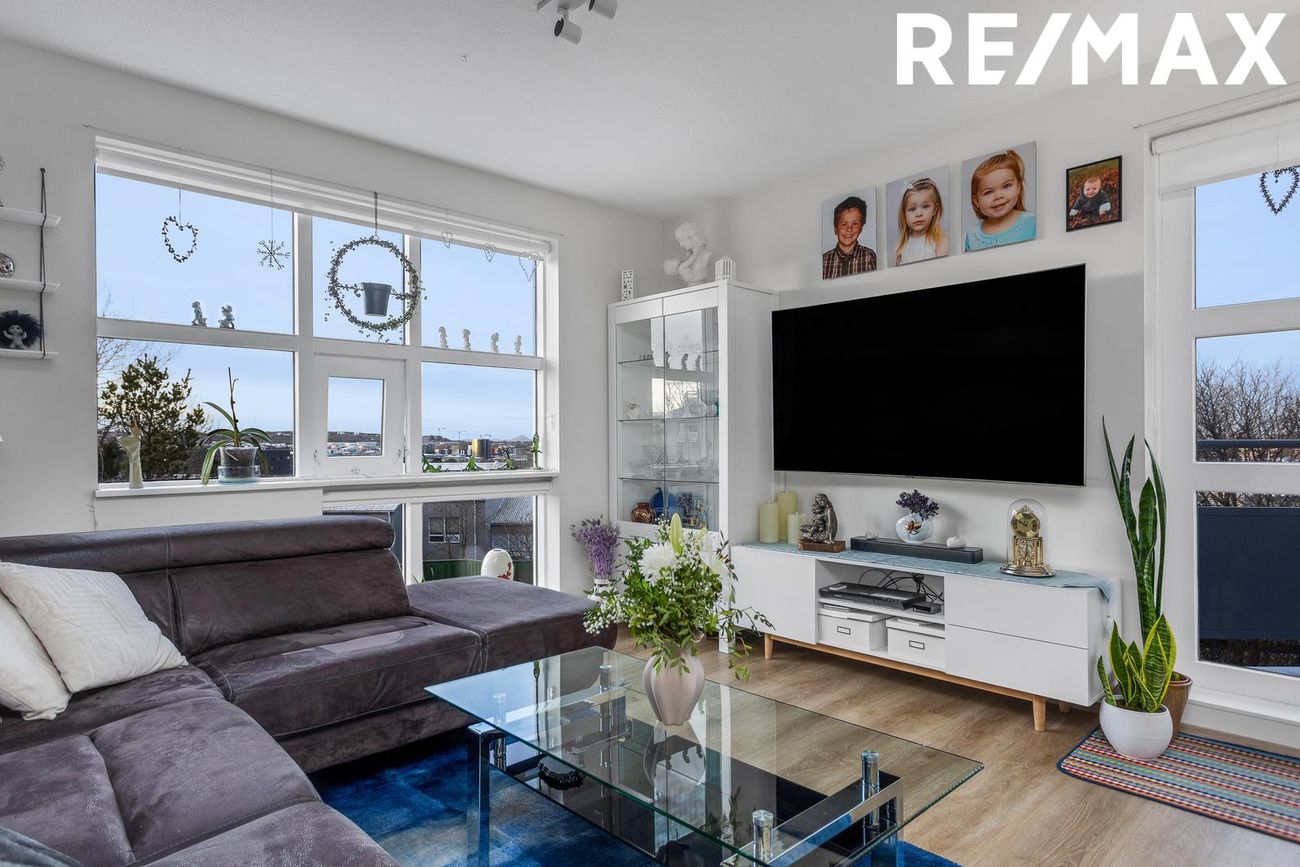 Hlíðarhjalli 69, 200 Kópavogur