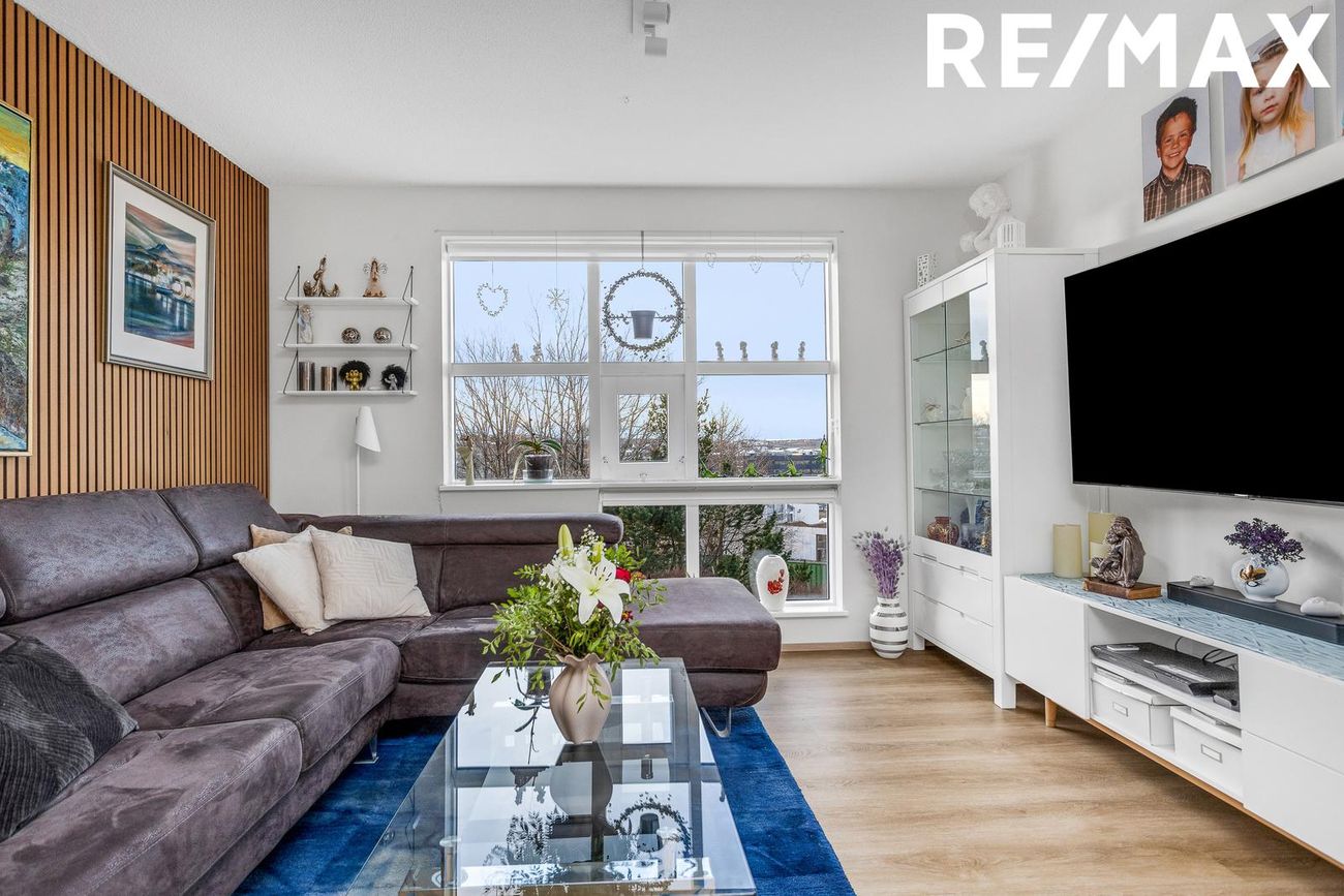 Hlíðarhjalli 69, 200 Kópavogur