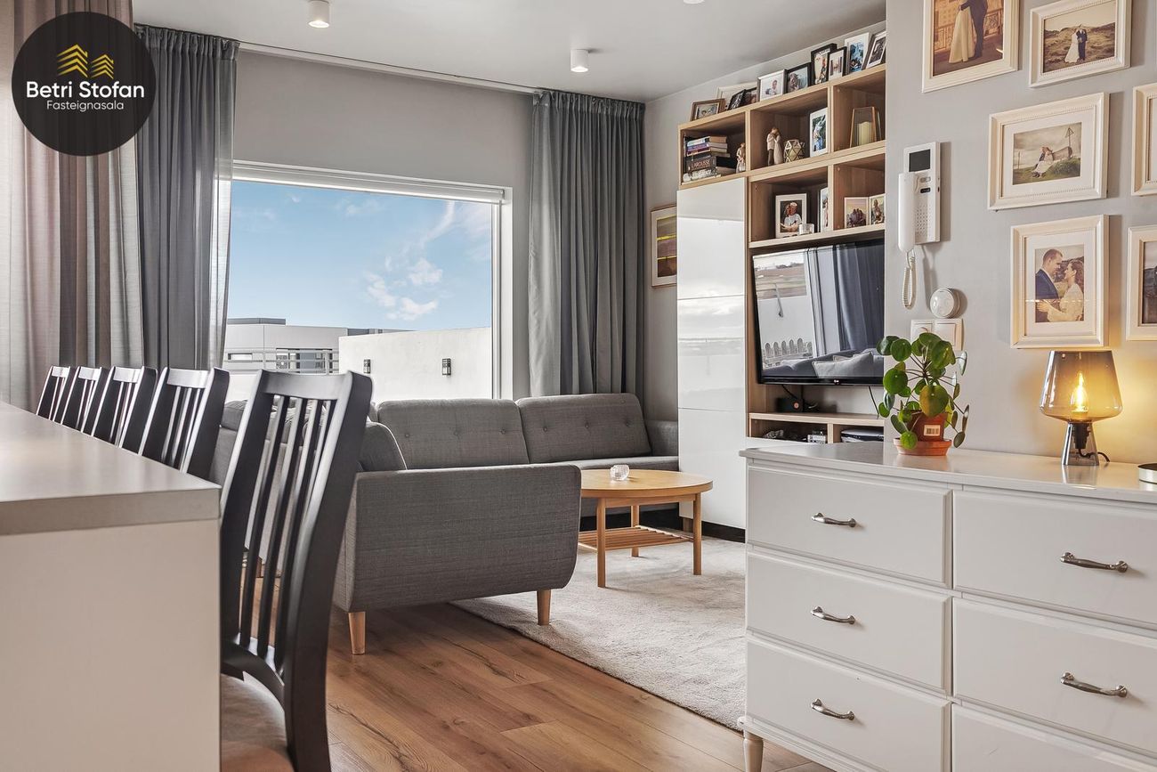 Holtsvegur 25 23-25 - 0203, 210 Garðabær