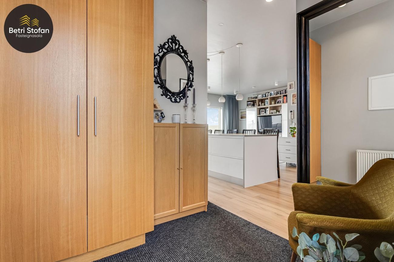 Holtsvegur 25 23-25 - 0203, 210 Garðabær