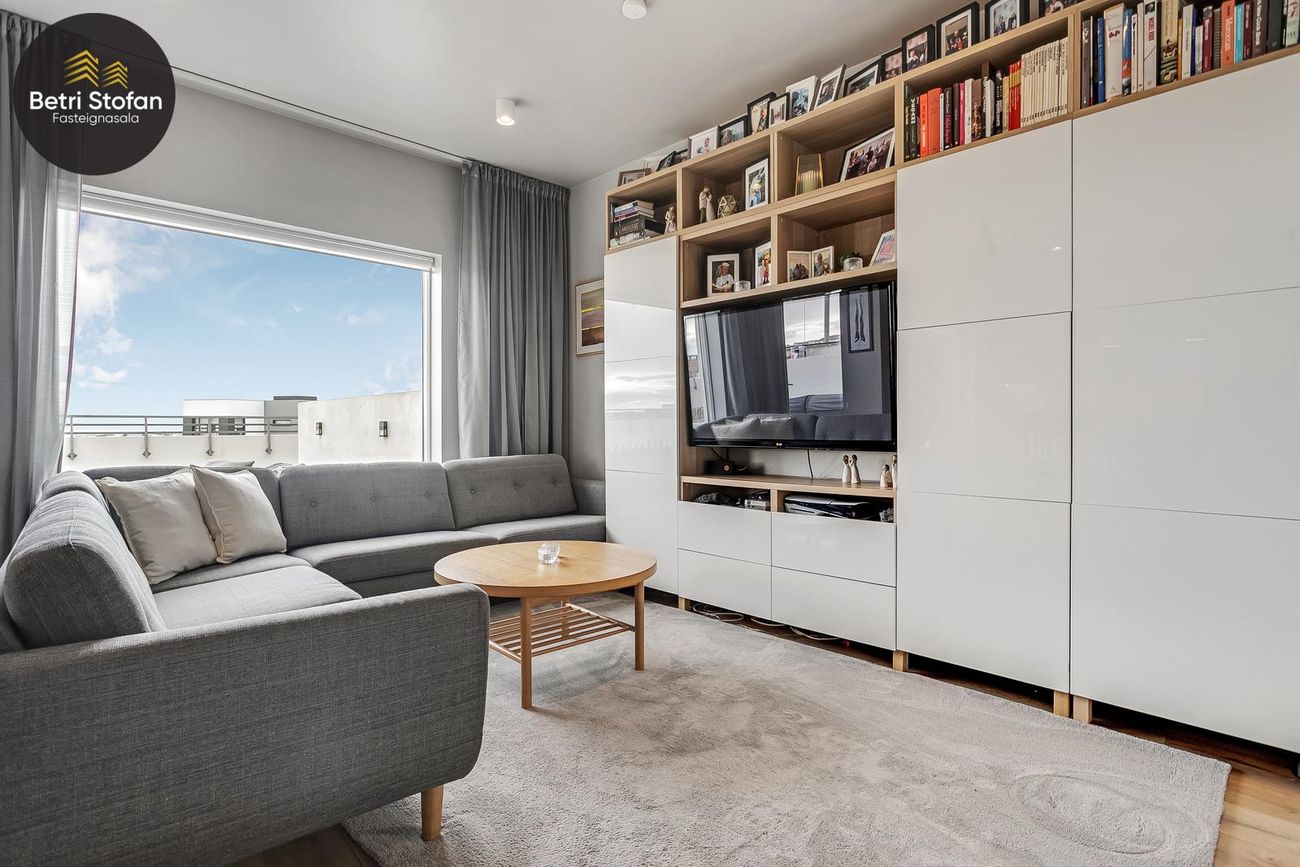 Holtsvegur 25 23-25 - 0203, 210 Garðabær