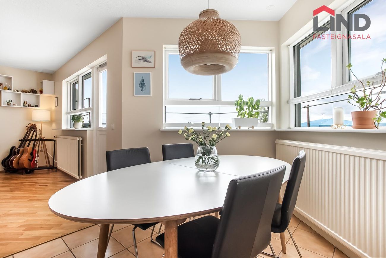 Jöklafold 43, 112 Reykjavík