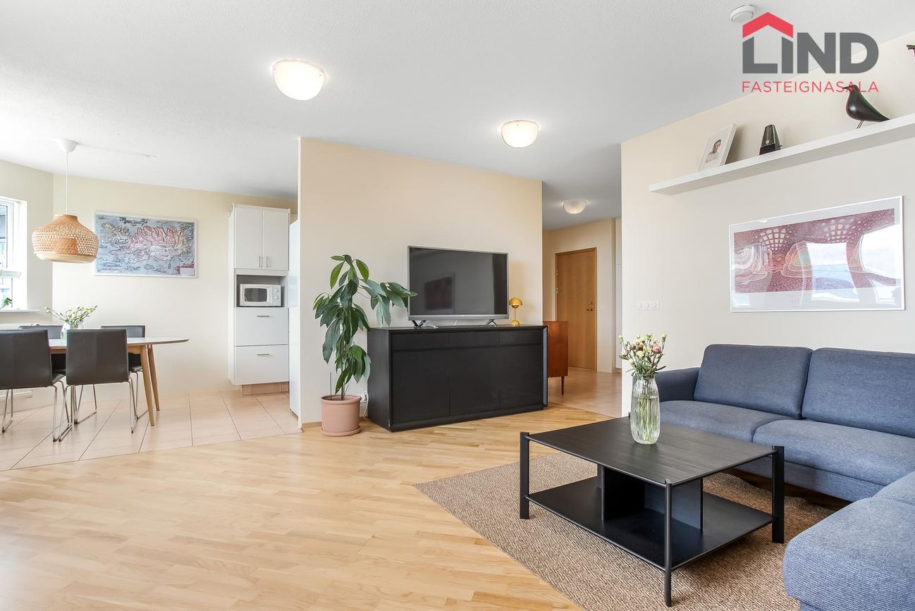 Jöklafold 43, 112 Reykjavík