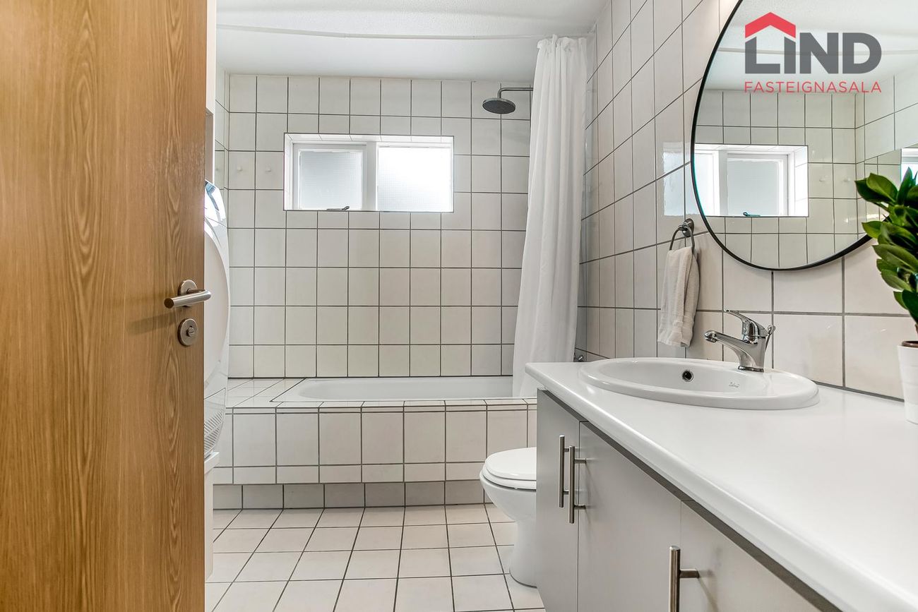 Jöklafold 43, 112 Reykjavík