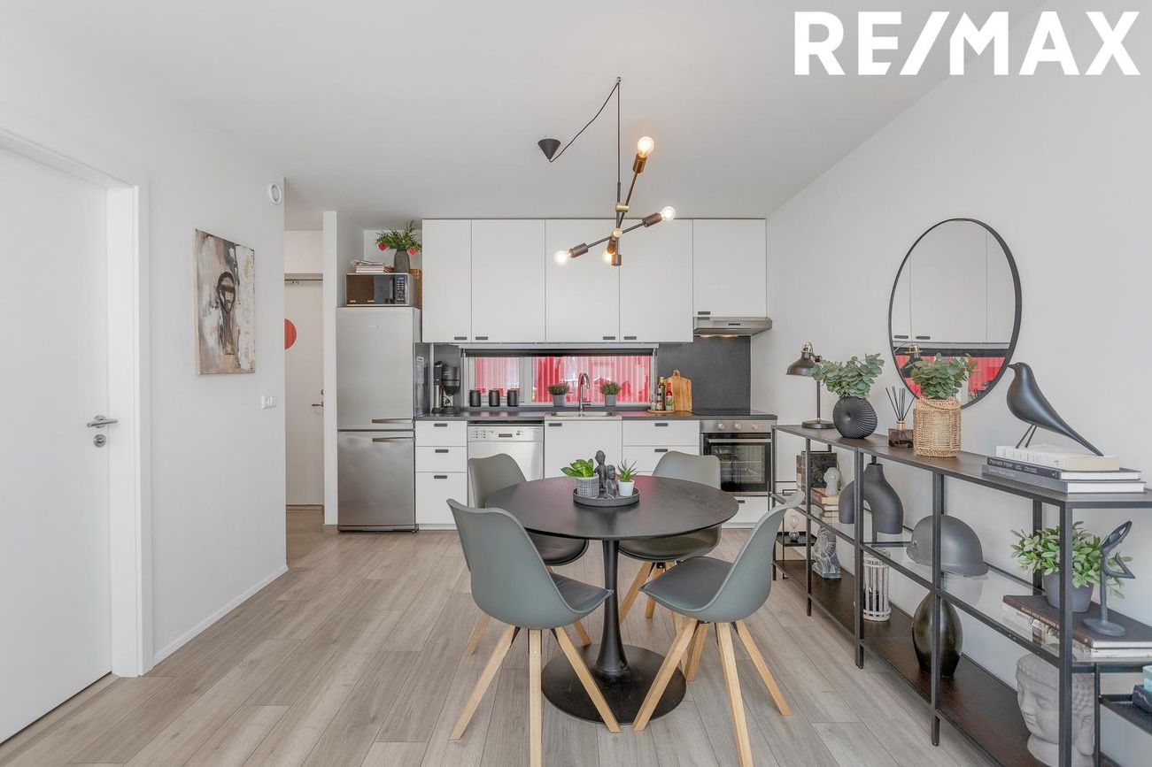 Jöfursbás 11B, 112 Reykjavík