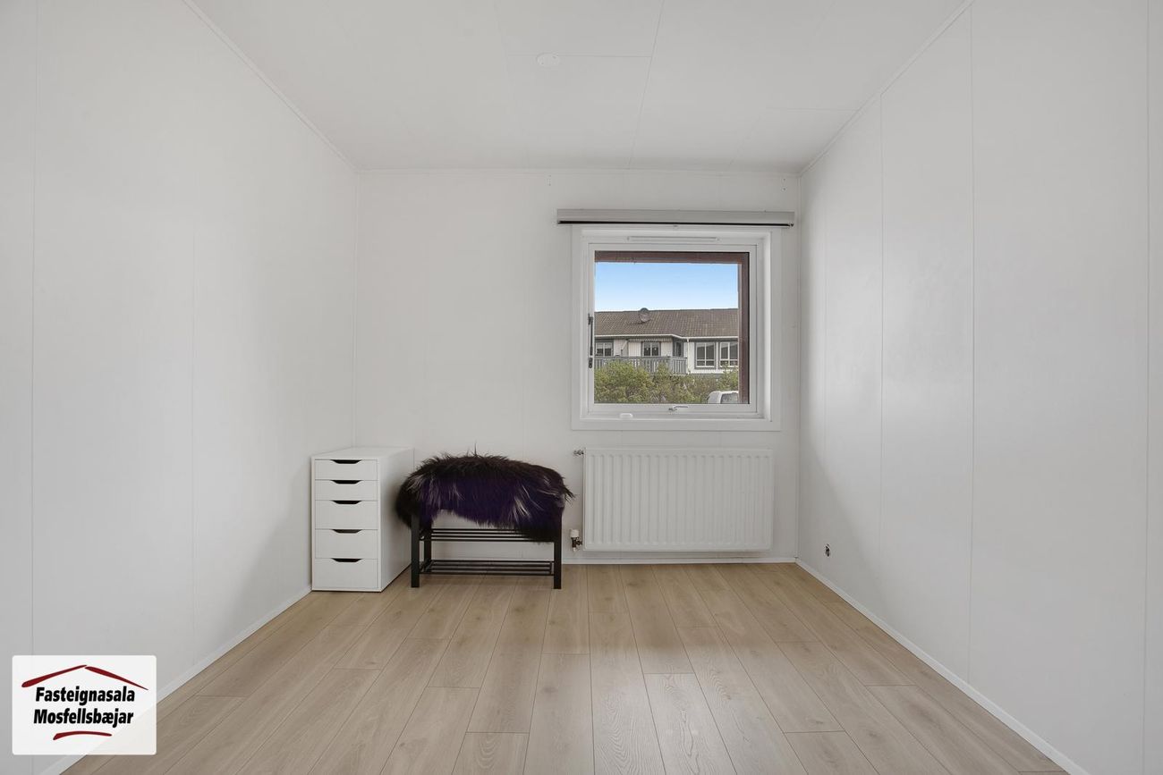 Hjallahlíð 25 - 0103, 270 Mosfellsbær
