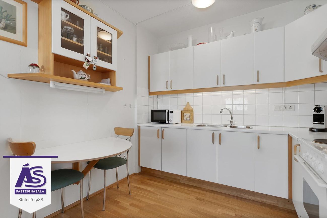 Hjallabraut 33, 220 Hafnarfjörður