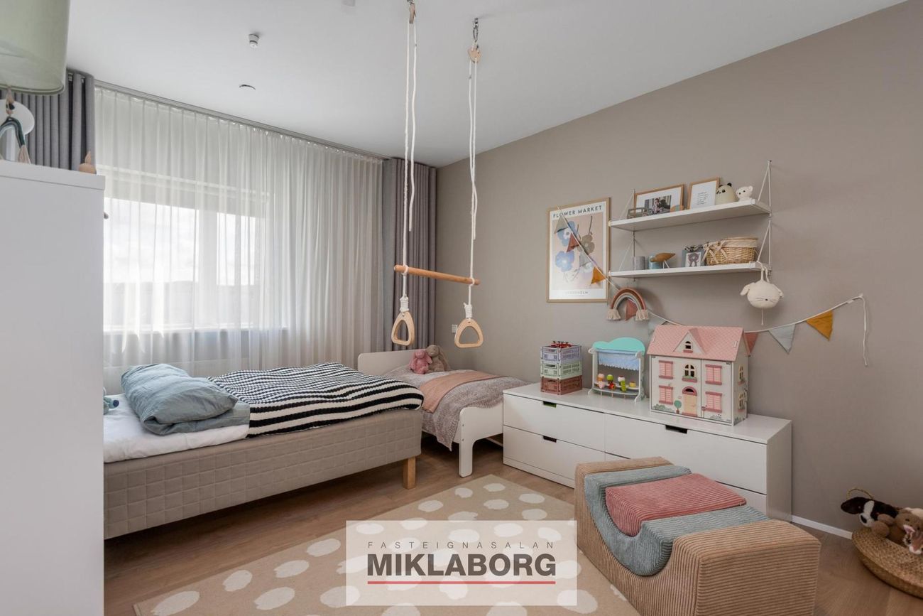 Þórðarsveigur 6, 113 Reykjavík