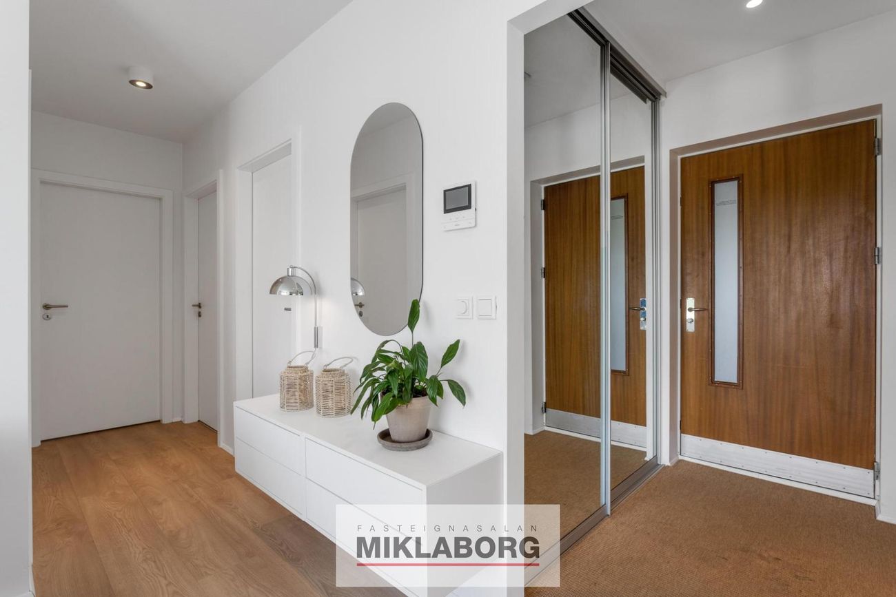 Þórðarsveigur 6, 113 Reykjavík