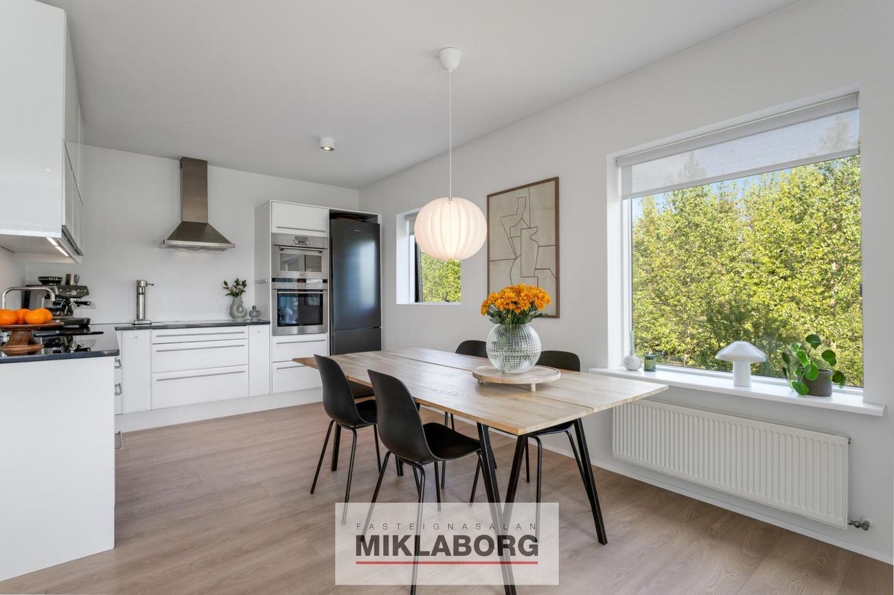 Þórðarsveigur 6, 113 Reykjavík