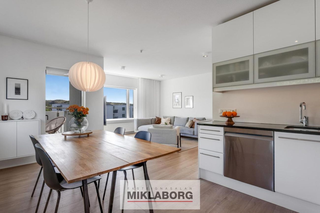Þórðarsveigur 6, 113 Reykjavík