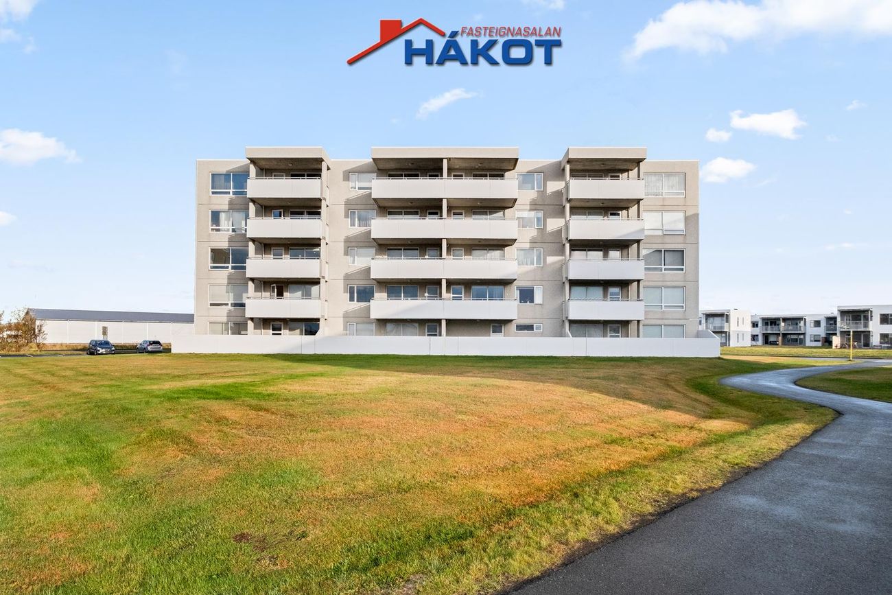 Holtsflöt 6, 300 Akranes