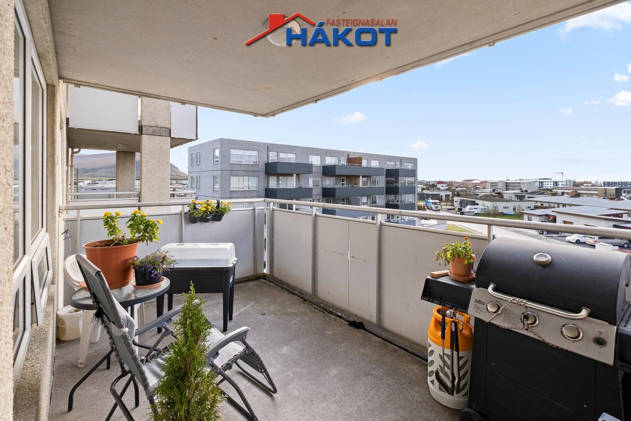 Holtsflöt 6, 300 Akranes