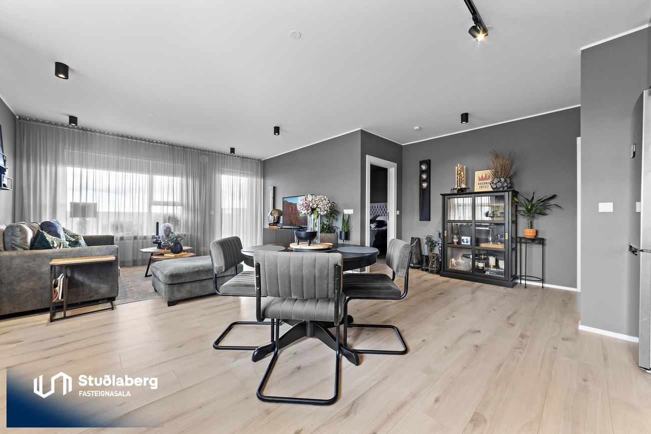 Dalsbraut 22, 260 Reykjanesbær