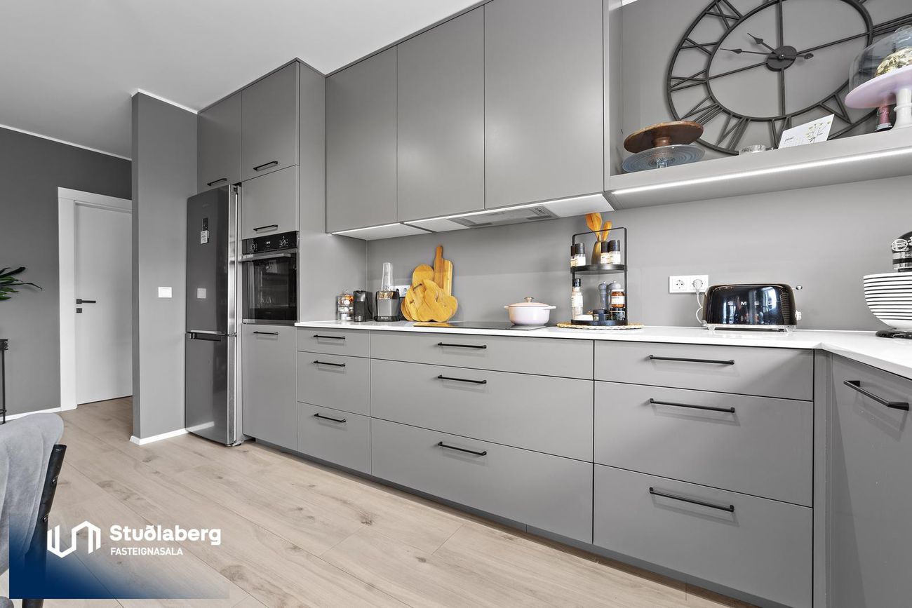 Dalsbraut 22, 260 Reykjanesbær