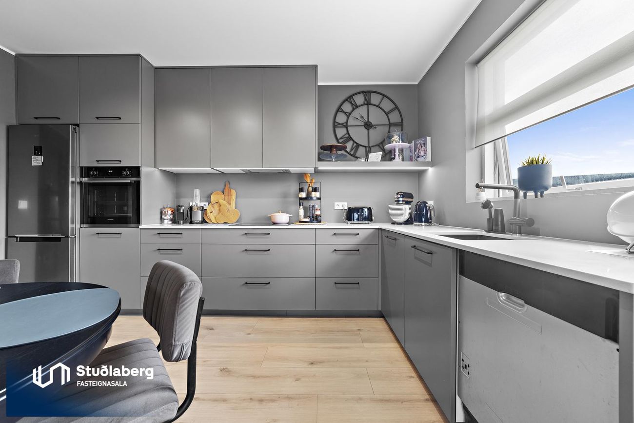 Dalsbraut 22, 260 Reykjanesbær