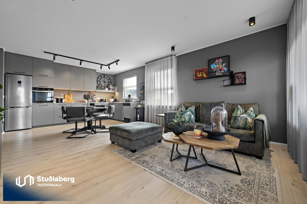 Dalsbraut 22, 260 Reykjanesbær