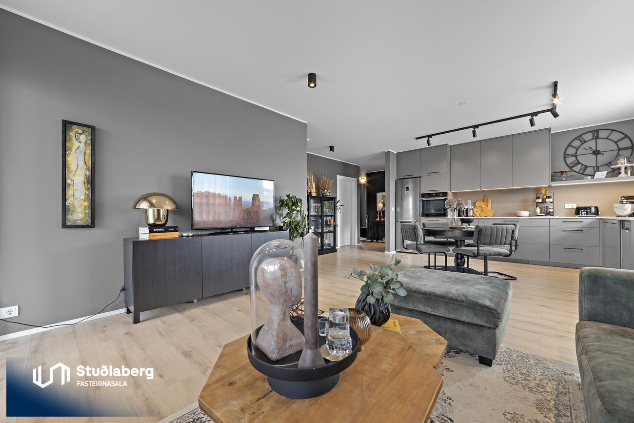 Dalsbraut 22, 260 Reykjanesbær