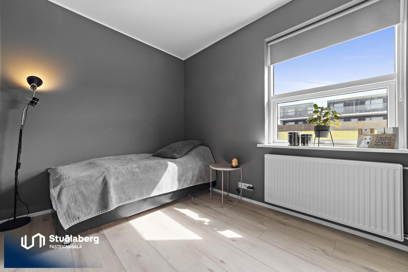 Dalsbraut 22, 260 Reykjanesbær